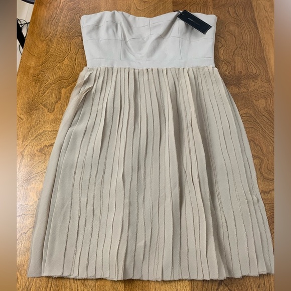 NWT BCBG Dress Angel Strapless Beige Size 8 Ruffled Skirt Sweetheart Neckline - Picture 3 of 12